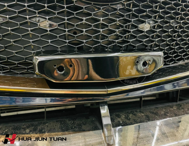 四代 Mazda3 大牌中置下移