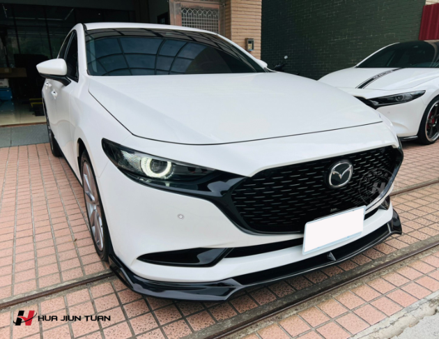 四代 Mazda3 四門 前下巴