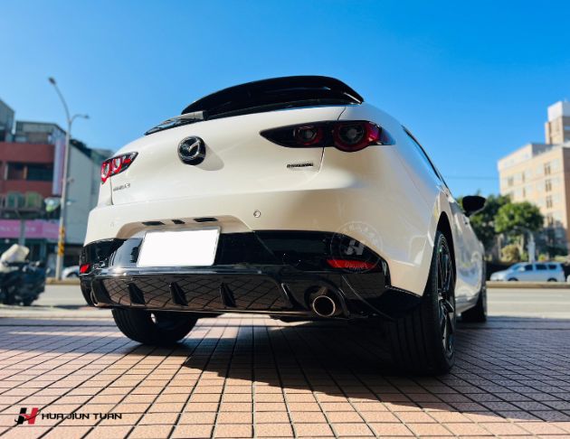 四代 Mazda3 GV 下巴